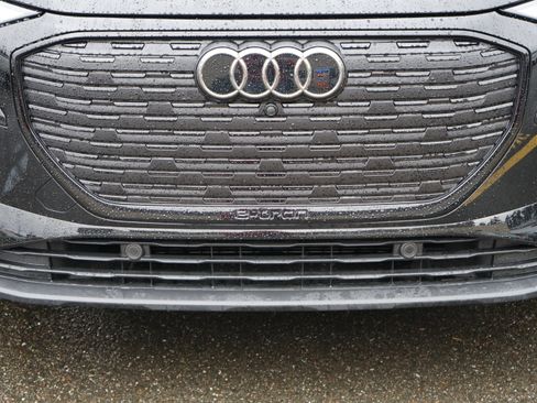 Used 2024 Audi Q4 e-tron Premium Plus w/ Premium Plus image 12