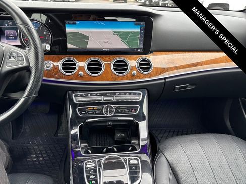 Used 2018 Mercedes-Benz E 300 4MATIC image 23