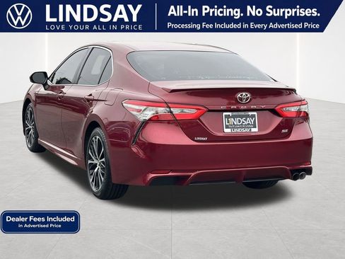 Used 2018 Toyota Camry SE w/ Moonroof Package FWD image 5