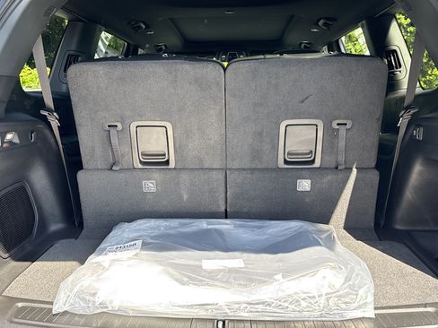 New 2026 Jeep Grand Cherokee L Limited RWD image 33
