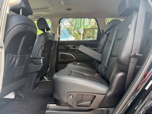 Used 2024 Kia Telluride EX AWD/4WD image 16