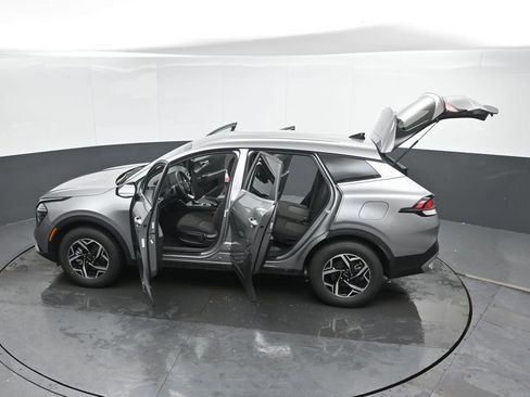 Used 2025 Kia Sportage LX image 52