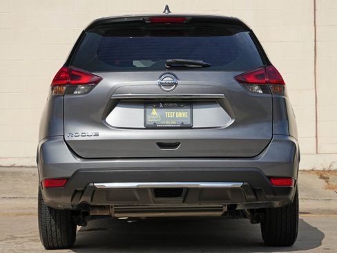 Used 2018 Nissan Rogue S FWD image 10