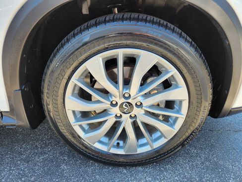 Used 2024 INFINITI QX50 Luxe AWD/4WD image 7