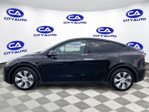 Used 2023 Tesla Model Y Long Range image 6