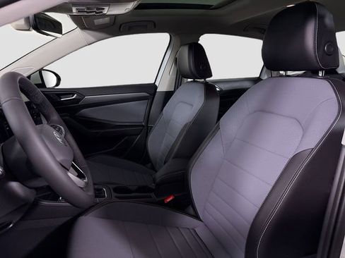 New 2026 Volkswagen Jetta SE FWD image 21