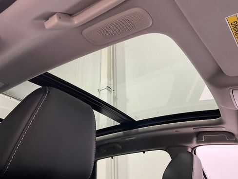 Used 2025 Acura MDX SH-AWD w/ Technology Package image 21