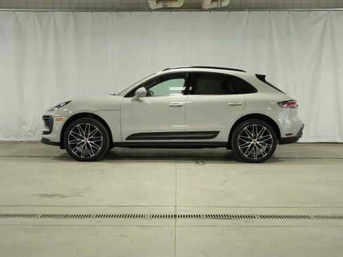 Certified 2026 Porsche Macan AWD/4WD image 2