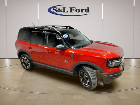 Used 2023 Ford Bronco Sport Outer Banks w/ Tech Package AWD/4WD image 7