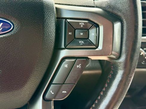Used 2019 Ford F150 Lariat w/ Equipment Group 502A Luxury AWD/4WD image 18