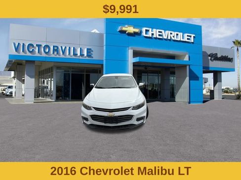 Used 2016 Chevrolet Malibu LT FWD image 2