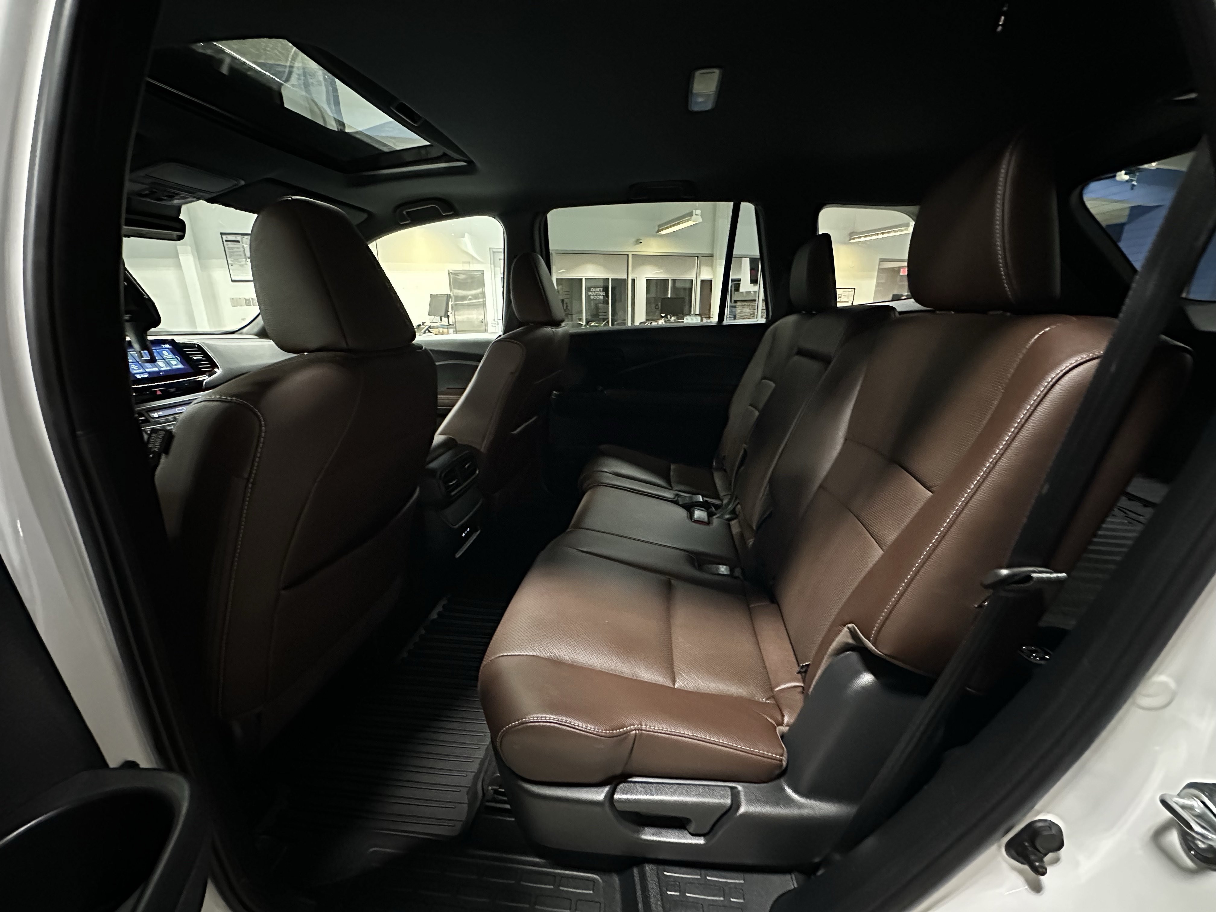 Used 2024 Honda Passport EX-L image 23