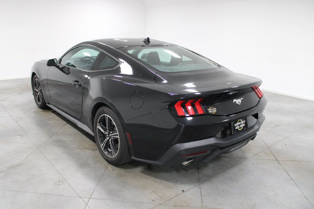 Used 2024 Ford Mustang Coupe RWD image 7