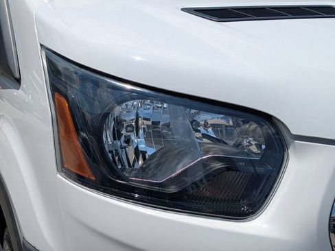 Used 2022 Ford E-Transit Medium Roof RWD image 10