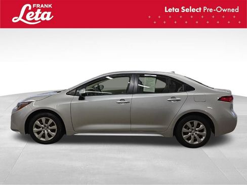Used 2020 Toyota Corolla LE image 3