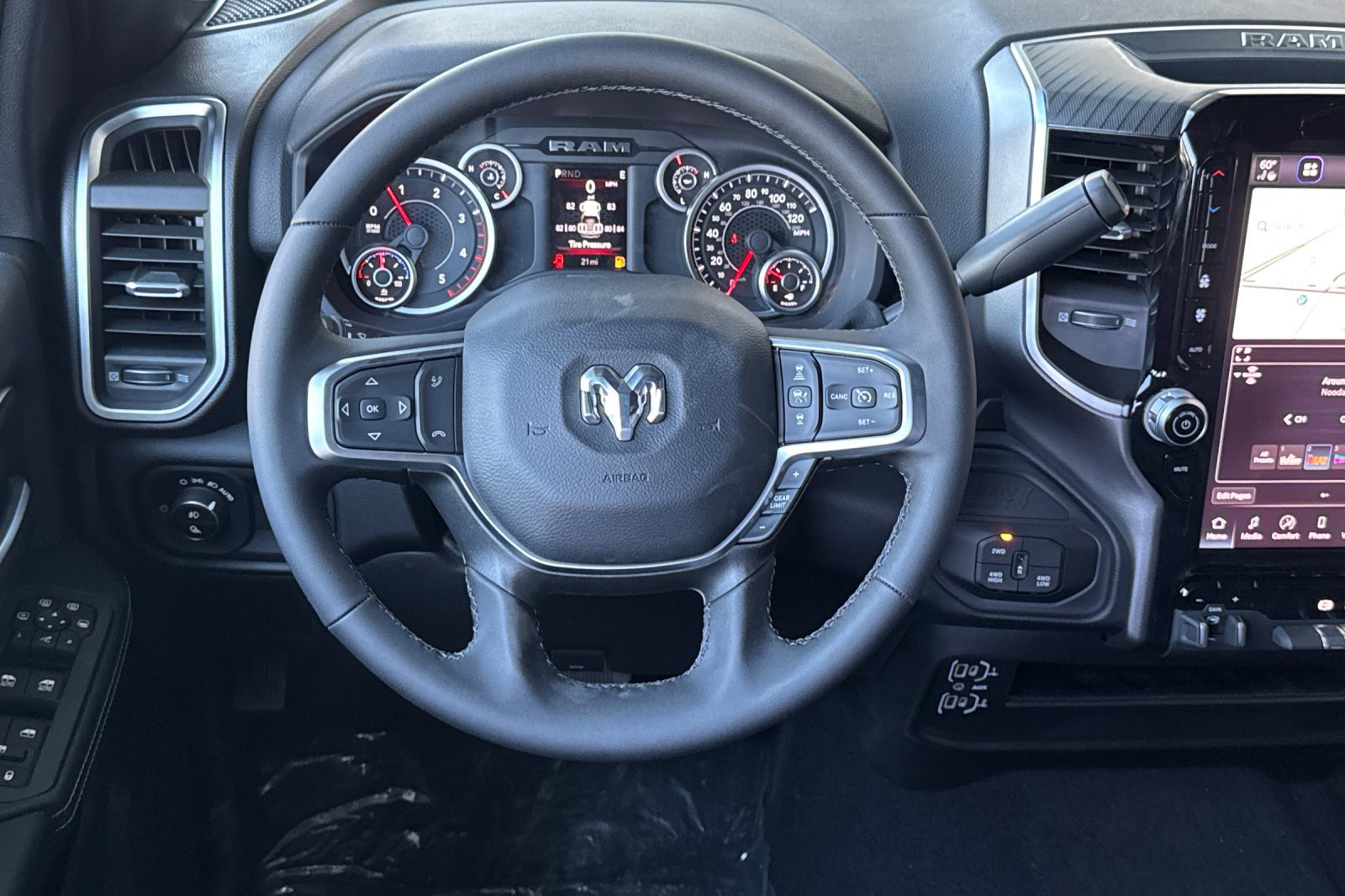 New 2027 RAM 3500 Big Horn AWD/4WD image 13