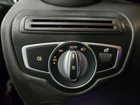 Used 2022 Mercedes-Benz GLC 300 GLC 300 image 34