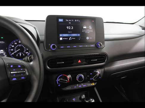 Used 2023 Hyundai Kona SEL AWD/4WD image 9