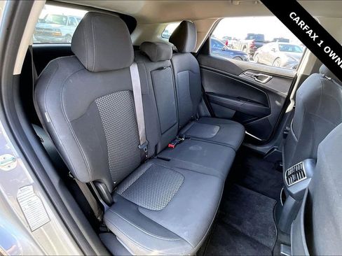 Used 2024 Kia Sportage LX image 24