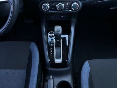 Used 2025 Nissan Versa SV image 13