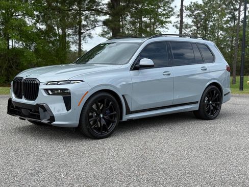 Used 2024 BMW X7 xDrive40i w/ Executive Package AWD/4WD image 1