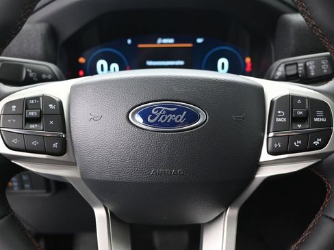 New 2026 Ford Explorer Active RWD image 11