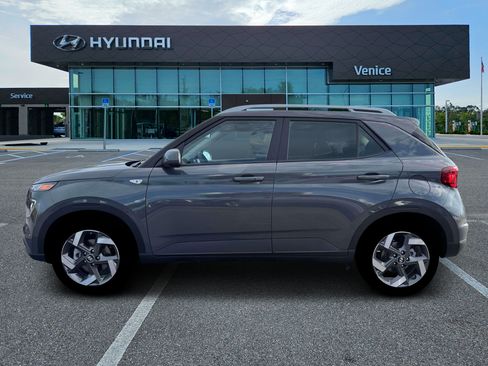 New 2026 Hyundai Venue SEL FWD image 3
