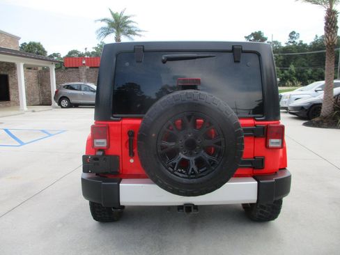 Used 2013 Jeep Wrangler Unlimited Sahara w/ Trailer Tow Group AWD/4WD image 11