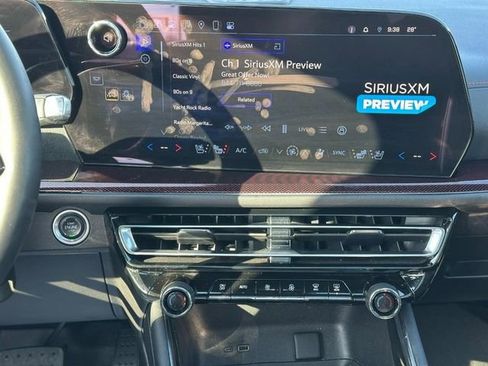 Certified 2024 Chevrolet Traverse RS image 16