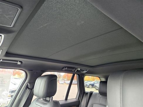Used 2022 Land Rover Range Rover Westminster Edition image 22