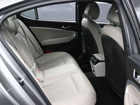 Used 2023 Genesis G70 2.0T image 33