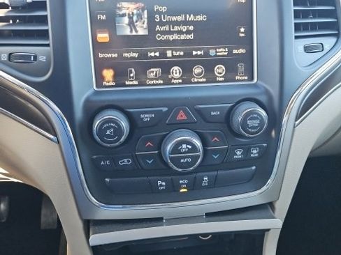 Used 2015 Jeep Grand Cherokee Limited image 13