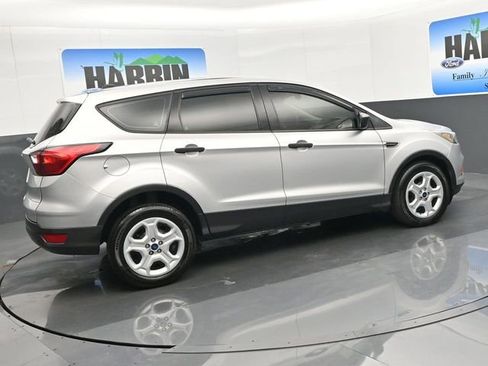 Used 2019 Ford Escape S image 6
