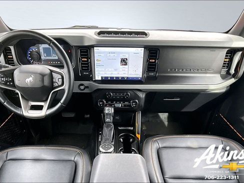 Used 2023 Ford Bronco Badlands image 7