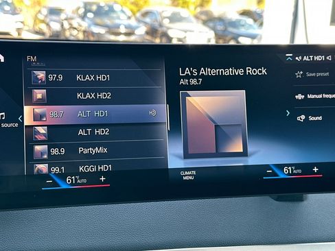 Certified 2023 BMW iX xDrive50 w/ Premium Package image 22