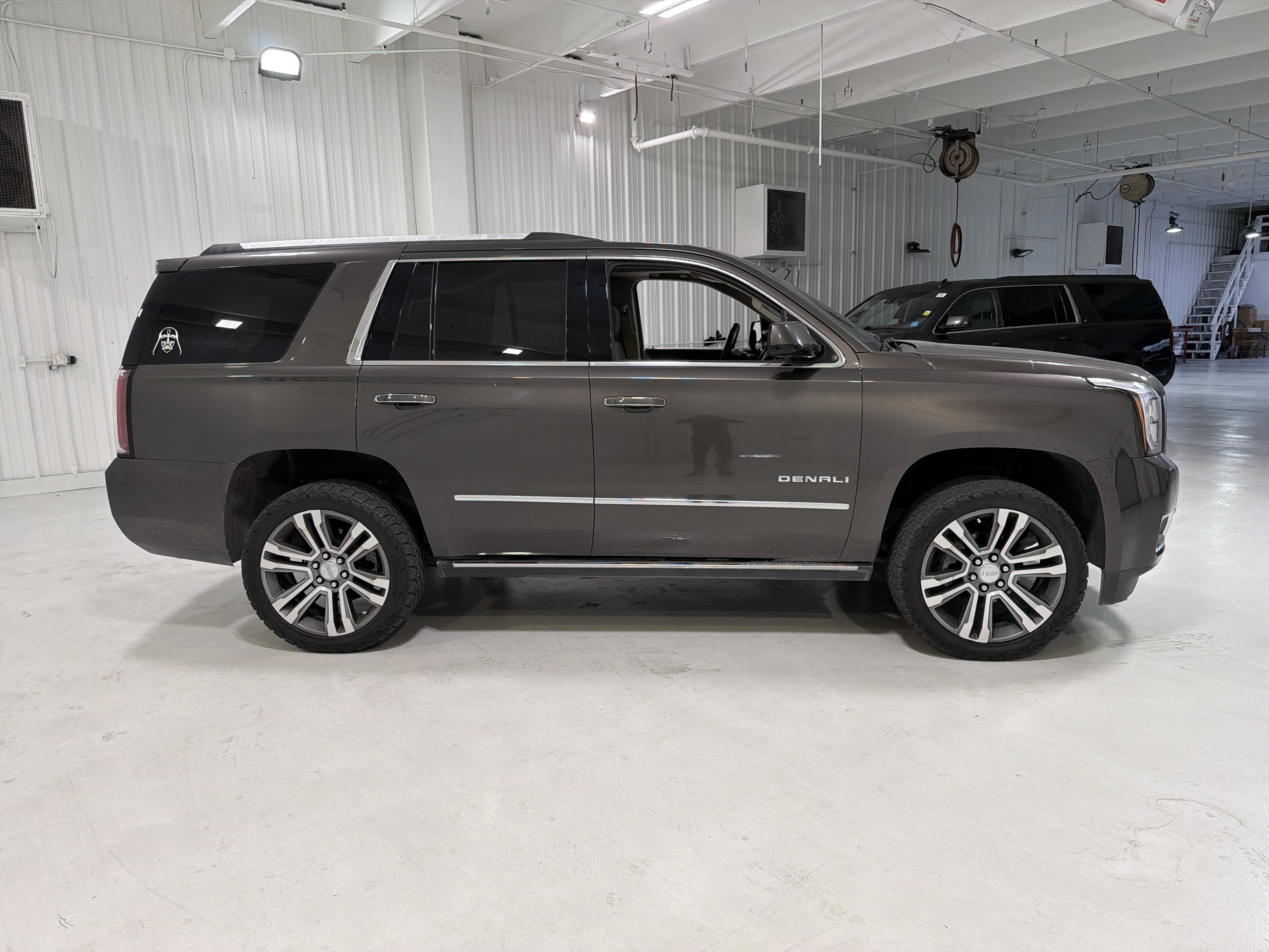 Used 2019 GMC Yukon Denali w/ Denali Ultimate Package RWD image 6