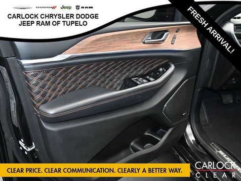 Used 2023 Jeep Grand Cherokee L Summit w/ Luxury Tech Group V image 13