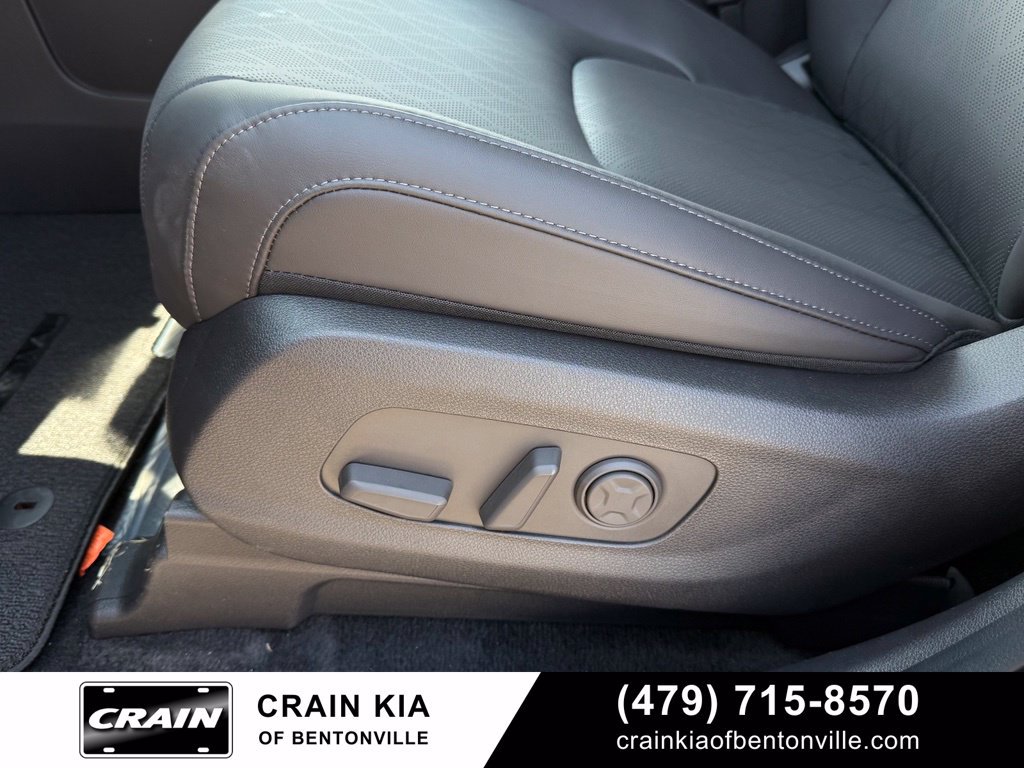 New 2026 Kia Carnival FWD image 11