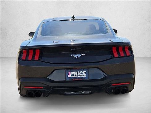 Used 2024 Ford Mustang Coupe RWD image 7