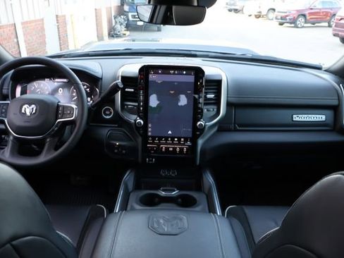 Used 2025 RAM 2500 Laramie AWD/4WD image 47