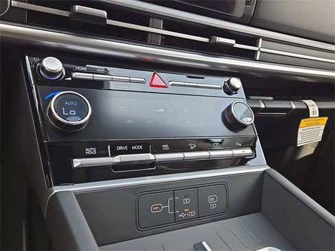 New 2026 Hyundai Santa Fe SE image 14