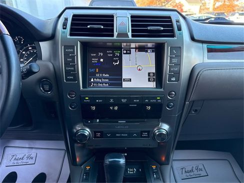 Used 2015 Lexus GX 460 image 16