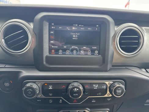 Used 2021 Jeep Wrangler Unlimited Sahara image 16