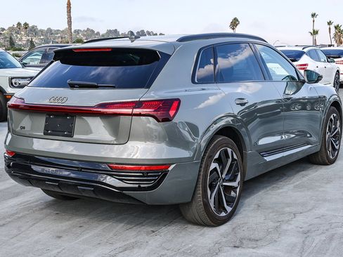 Used 2024 Audi Q8 e-tron Premium Plus w/ Premium Plus Package image 6