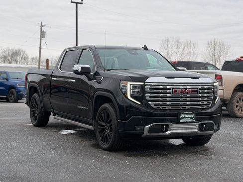 Used 2022 GMC Sierra 1500 Denali w/ Denali Reserve Package image 3