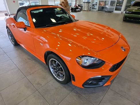 Used 2017 FIAT 124 Spider Classica RWD image 5
