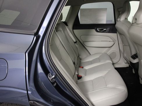 New 2026 Volvo XC60 B5 Ultra w/ Protection Package Premier image 11