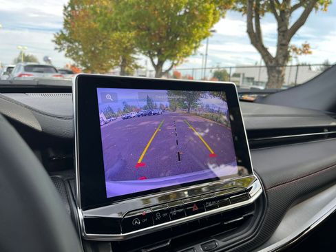 Used 2025 Jeep Compass Trailhawk w/ Trailer Tow Group image 18