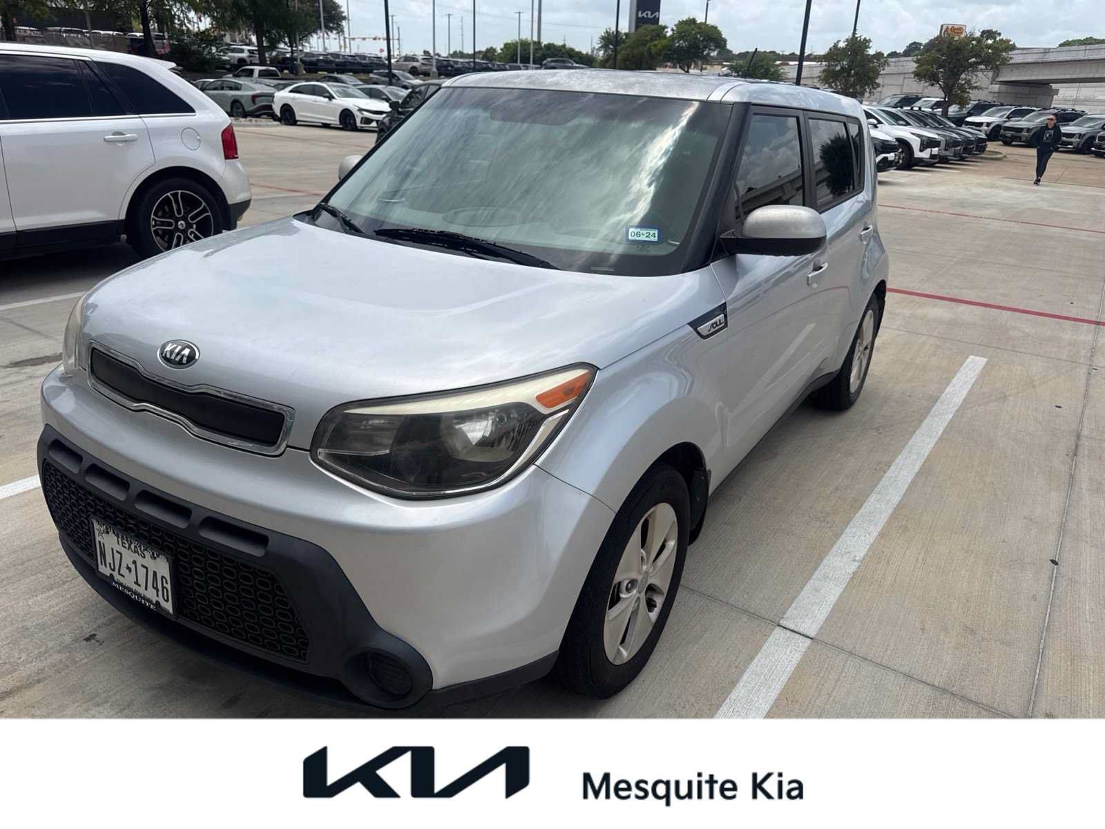 Used 2015 Kia Soul FWD image 1