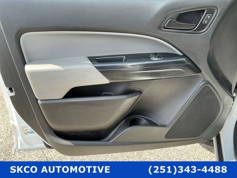 Used 2020 Chevrolet Colorado W/T w/ WT Convenience Package image 12